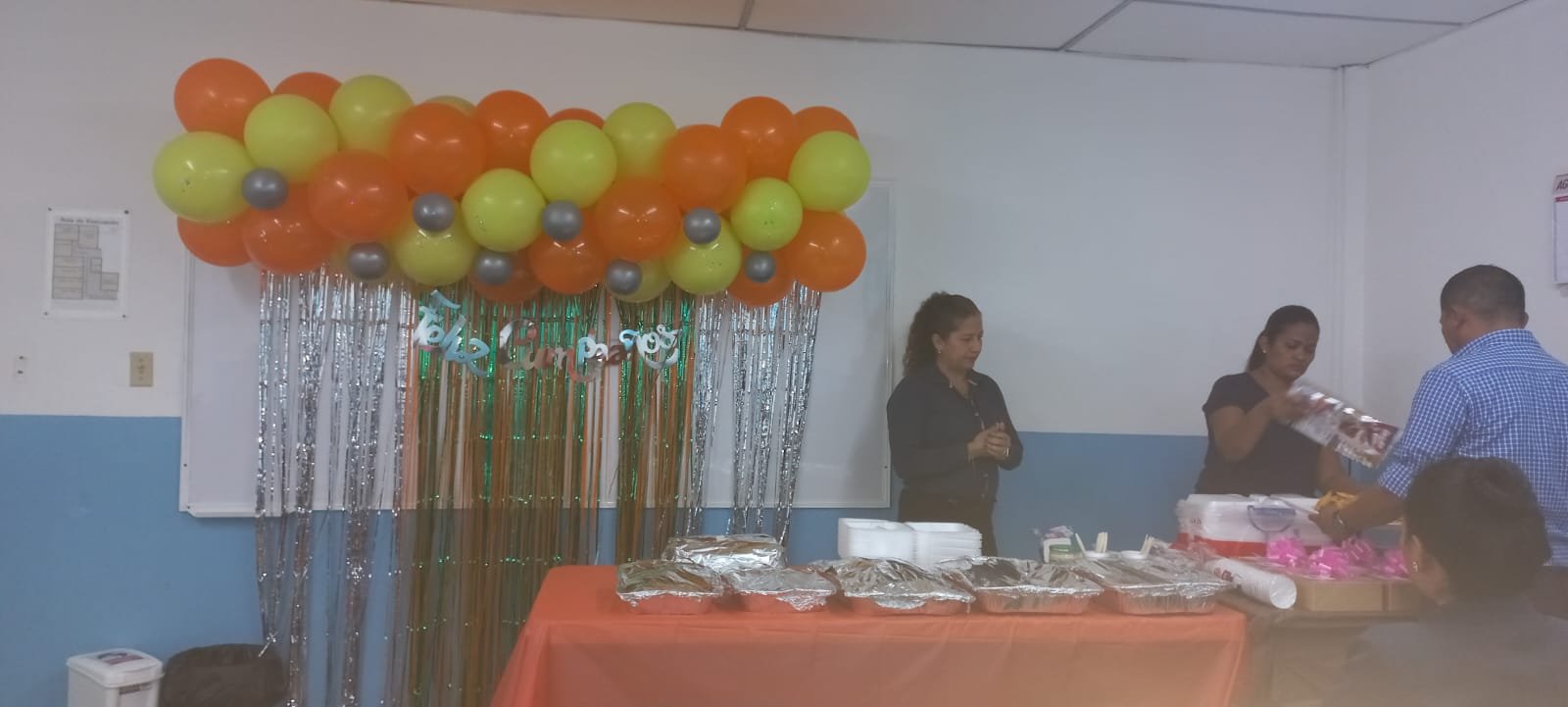 Cumpleaños de docentes y administrativos  del segundo trimestre.